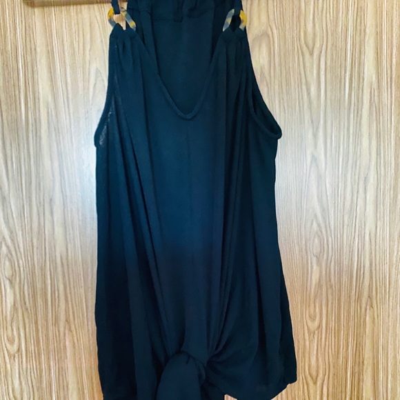 ✨NEW✨Black Front Tie Top - Picture 5 of 5